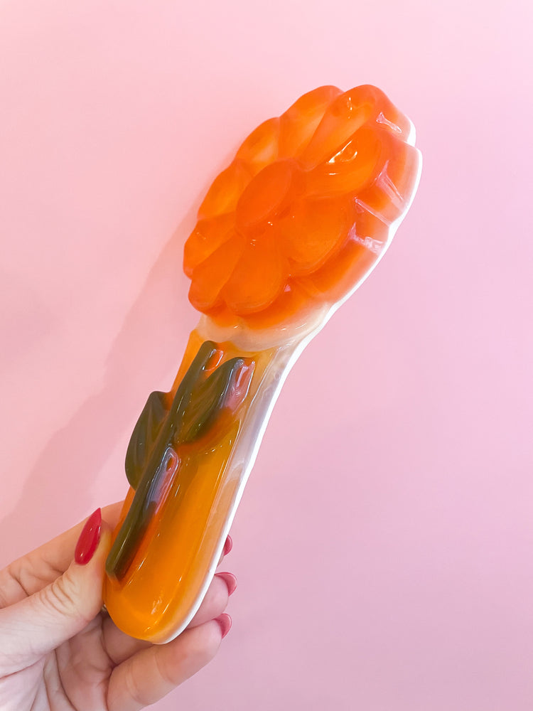 
            
                Load image into Gallery viewer, Vintage Lucite Flower Spoon Rest
            
        