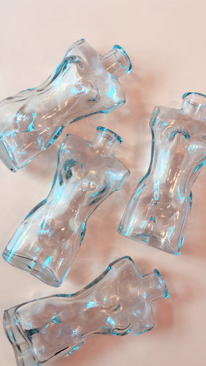 
            
                Load image into Gallery viewer, Clear Nude Lady Vase
            
        
