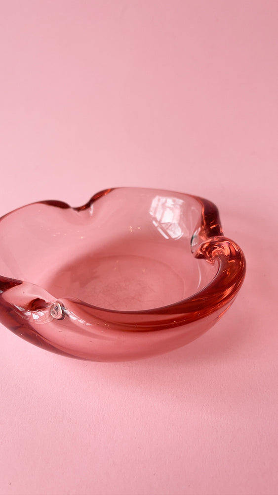 
            
                Load image into Gallery viewer, Vintage Pink Art Glass Ashtray
            
        