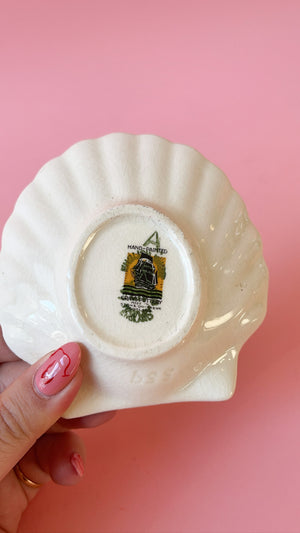 
            
                Load image into Gallery viewer, Vintage Ceramic Shell Ashtray
            
        