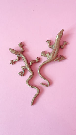 
            
                Load image into Gallery viewer, Vintage Brass Lizards Pair
            
        