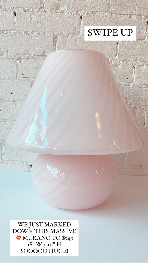 
            
                Load image into Gallery viewer, Vintage Pink Murano Mushroom Lamp
            
        