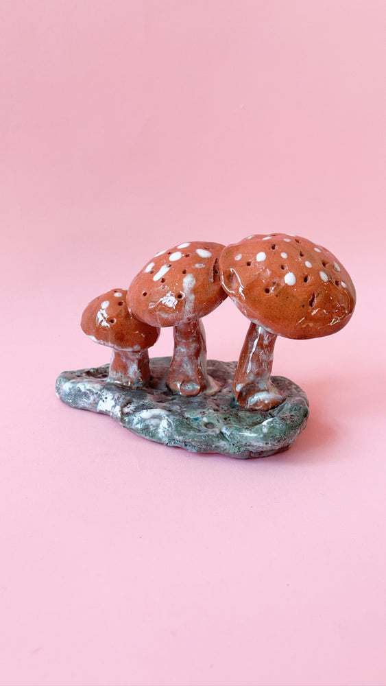 
            
                Load image into Gallery viewer, Vintage Studio Pottery Mushrooms
            
        