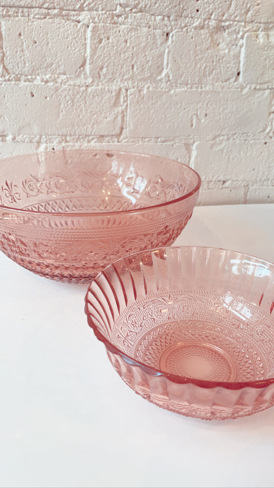 
            
                Load image into Gallery viewer, Vintage Pink Depression Glass Bowls
            
        