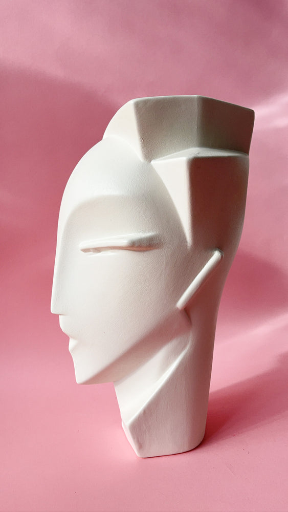 
            
                Load image into Gallery viewer, Vintage Lindsey Balkweill Style Mannequin Head
            
        