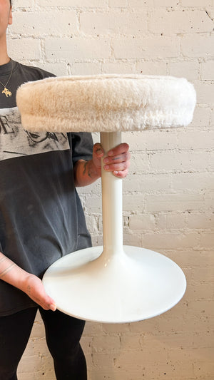 
            
                Load image into Gallery viewer, Vintage Shaggy Tulip Stool
            
        