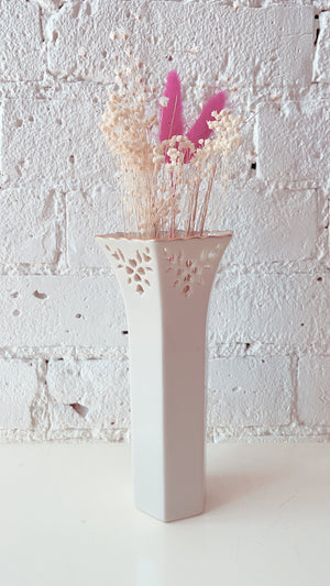 
            
                Load image into Gallery viewer, Vintage Lenox Vase
            
        