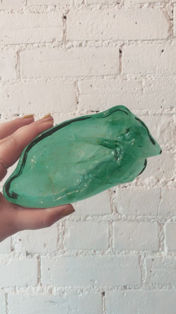 
            
                Load and play video in Gallery viewer, Nude Lady Art Glass Emerald Dish
            
        