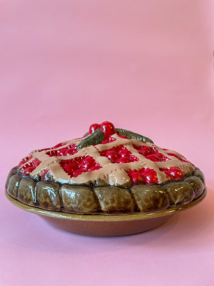 
            
                Load image into Gallery viewer, Vintage Ceramic Cherry Pie Dish
            
        
