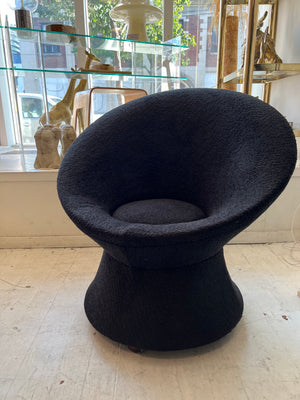 
            
                Load image into Gallery viewer, Vintage 1970&amp;#39;s Mushroom Chair
            
        