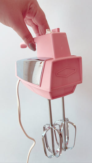 
            
                Load image into Gallery viewer, Sovereign Vintage Kitchen Mixer in Pink
            
        