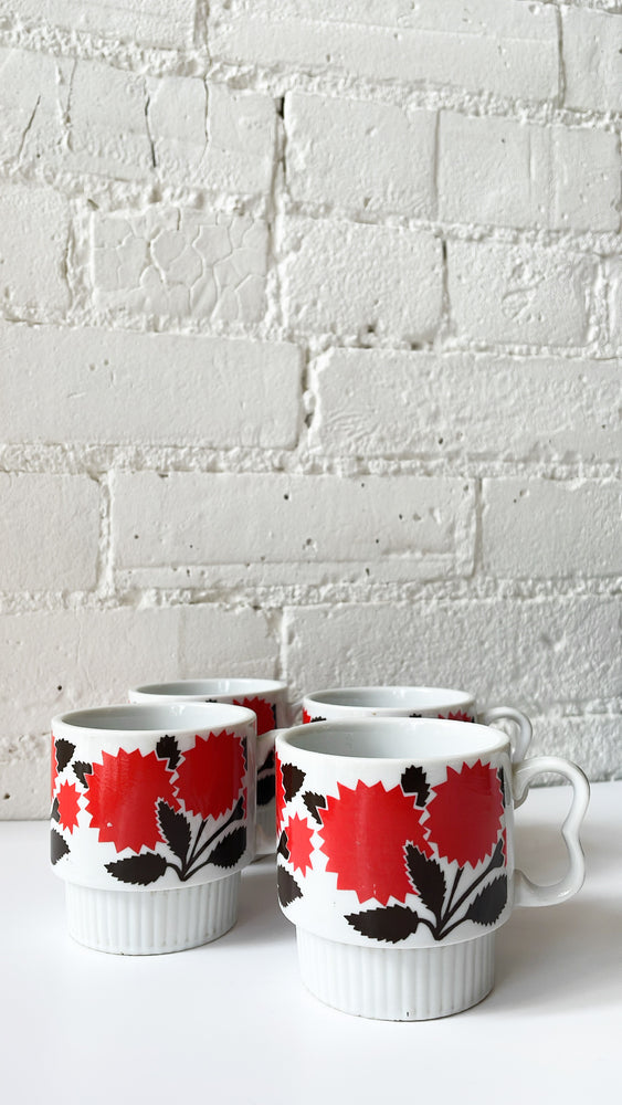 
            
                Load image into Gallery viewer, Vintage Ceramic Mugs
            
        