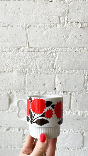 
            
                Load image into Gallery viewer, Vintage Ceramic Mugs
            
        