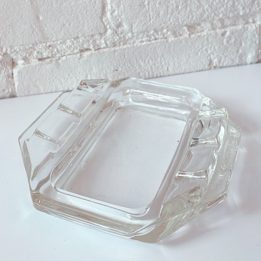 
            
                Load image into Gallery viewer, Vintage Glass Ashtray
            
        