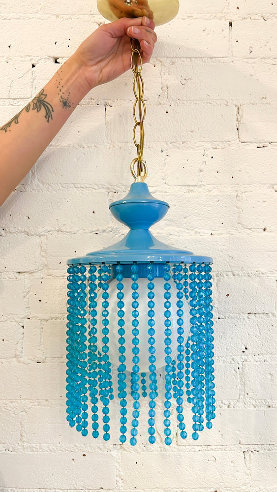 
            
                Load image into Gallery viewer, Vintage Beaded Hanging Pendant Light
            
        