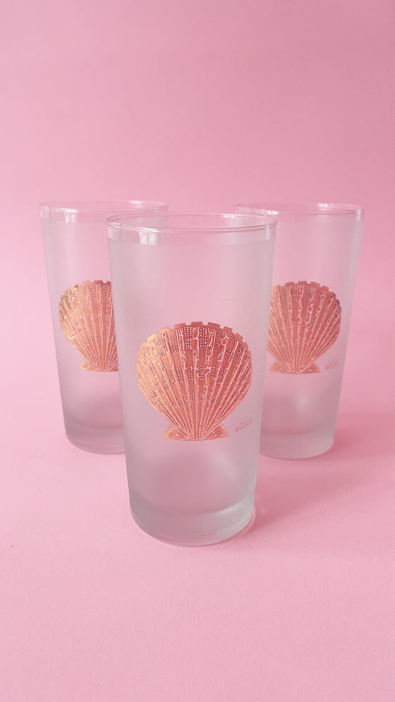 
            
                Load image into Gallery viewer, Vintage Frosted Culver Gold Seashell Highball Glasses
            
        