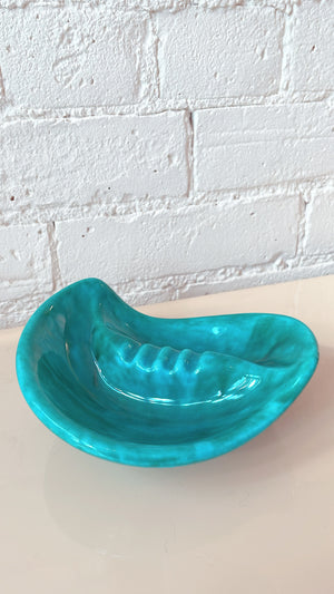 
            
                Load image into Gallery viewer, Vintage Pottery Ashtray
            
        