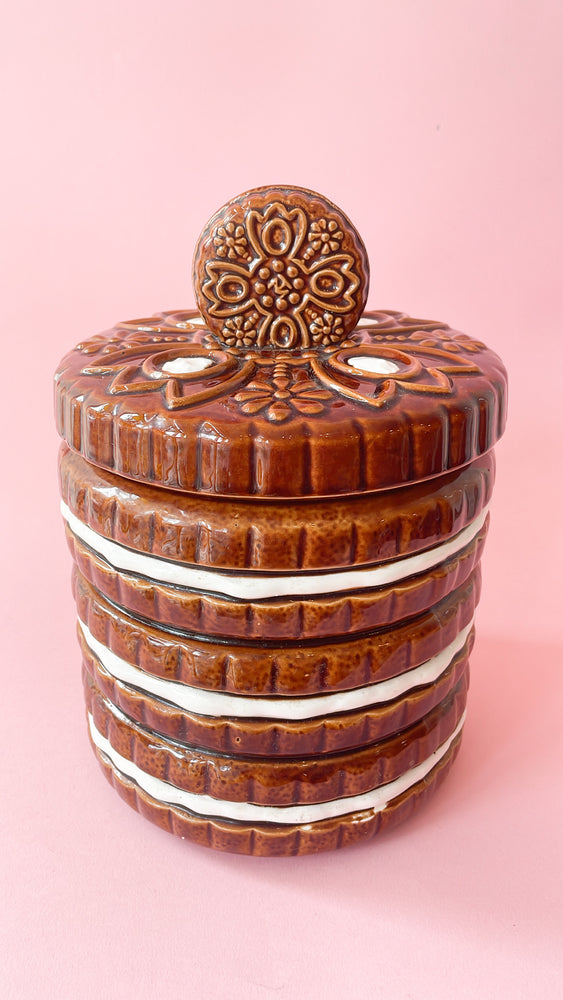 
            
                Load image into Gallery viewer, Vintage Ceramic Cookie Jar
            
        