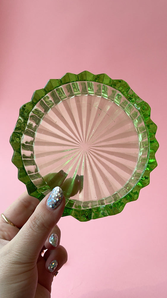
            
                Load image into Gallery viewer, Vintage Uranium Glass Ashtray
            
        