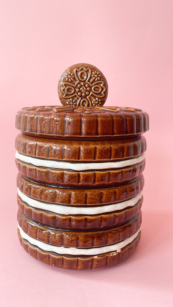 
            
                Load image into Gallery viewer, Vintage Ceramic Cookie Jar
            
        
