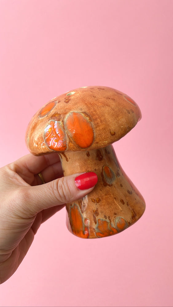 
            
                Load image into Gallery viewer, Vintage Ceramic Mushroom Shaker
            
        