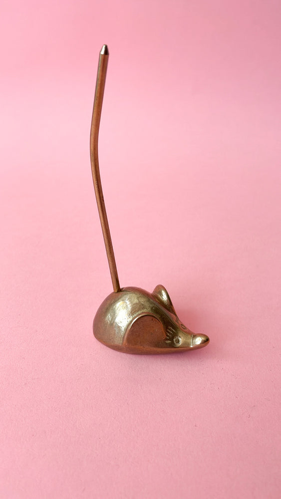 
            
                Load image into Gallery viewer, Vintage Brass Mouse
            
        