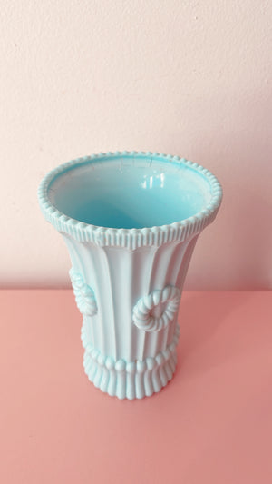 
            
                Load image into Gallery viewer, Vintage Glass Vase
            
        