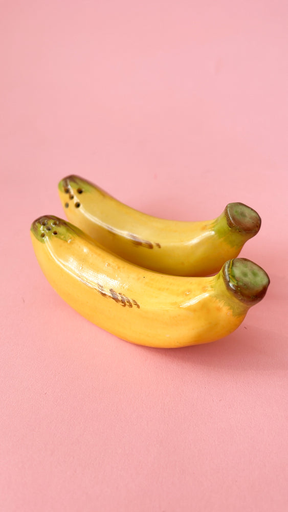 
            
                Load image into Gallery viewer, Vintage Banana Salt &amp;amp; Pepper Shakers
            
        