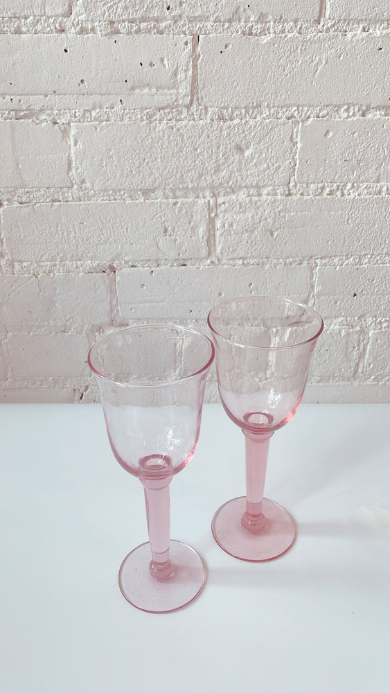 
            
                Load image into Gallery viewer, Vintage Oversized Wine Glasses
            
        