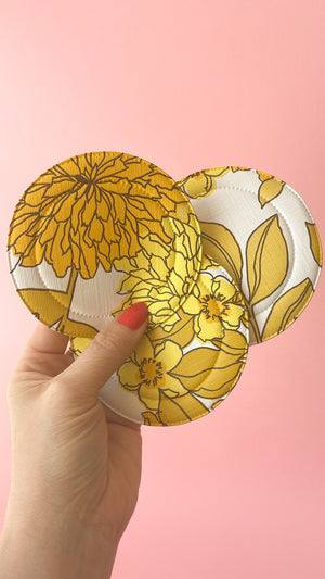 
            
                Load image into Gallery viewer, Vintage Flower Coasters
            
        