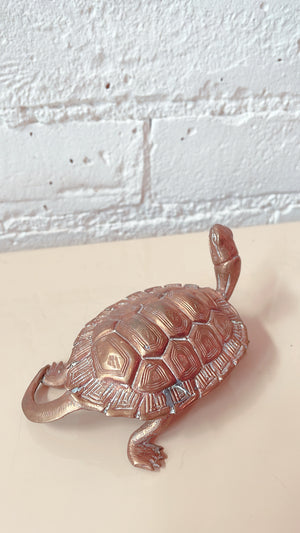 
            
                Load image into Gallery viewer, Vintage Brass Turtle
            
        