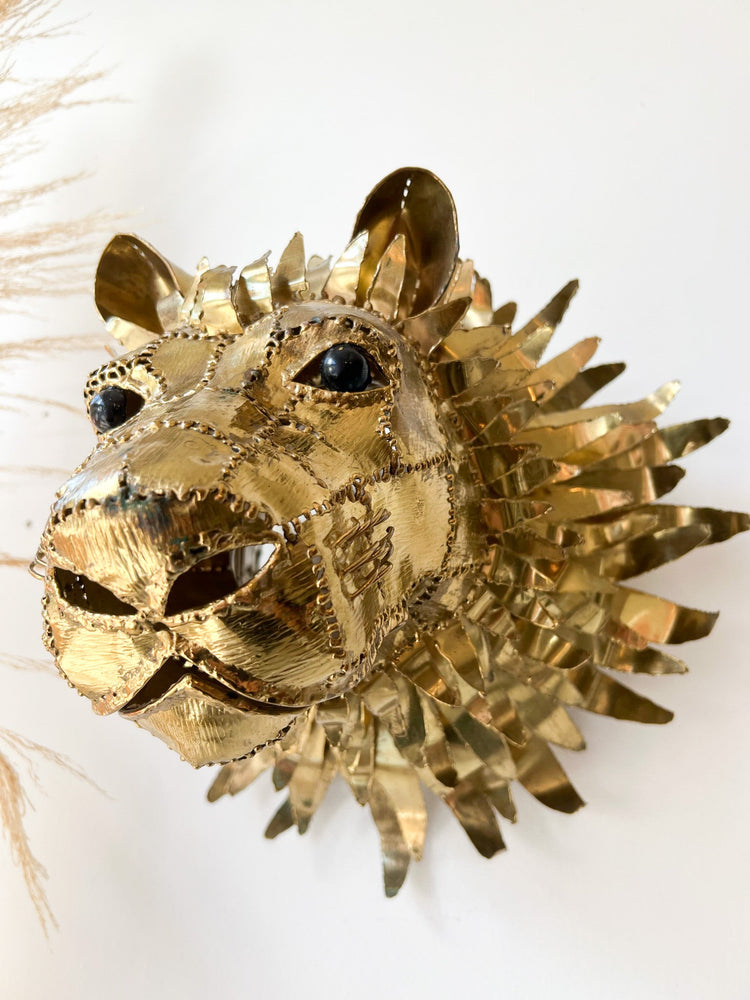 
            
                Load image into Gallery viewer, Vintage Luciano Bustamante Brass Lions Head Sculpture
            
        