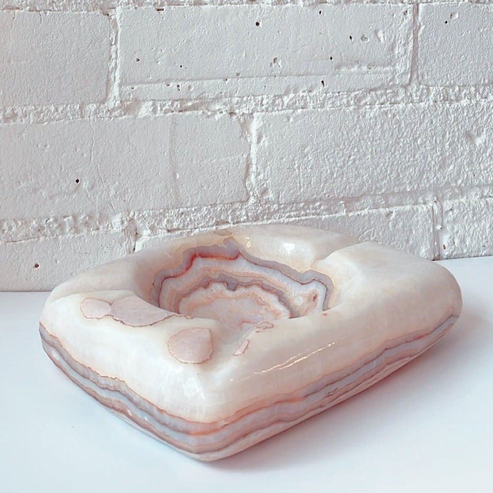 
            
                Load image into Gallery viewer, Vintage Marble Ashtray
            
        