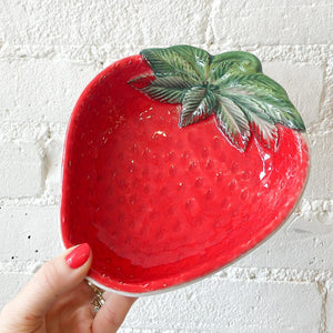 
            
                Load image into Gallery viewer, Vintage Ceramic Strawberry Dish
            
        
