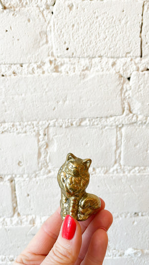
            
                Load image into Gallery viewer, Vintage Solid Brass Cat
            
        